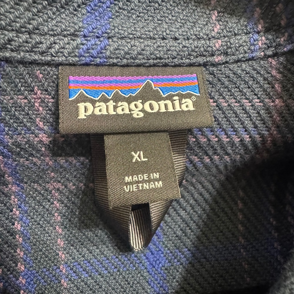 Patagonia Fjord Loft Overshirt Jacket Womens XL Blue Plaid Excellent 42430 - Picture 4 of 9